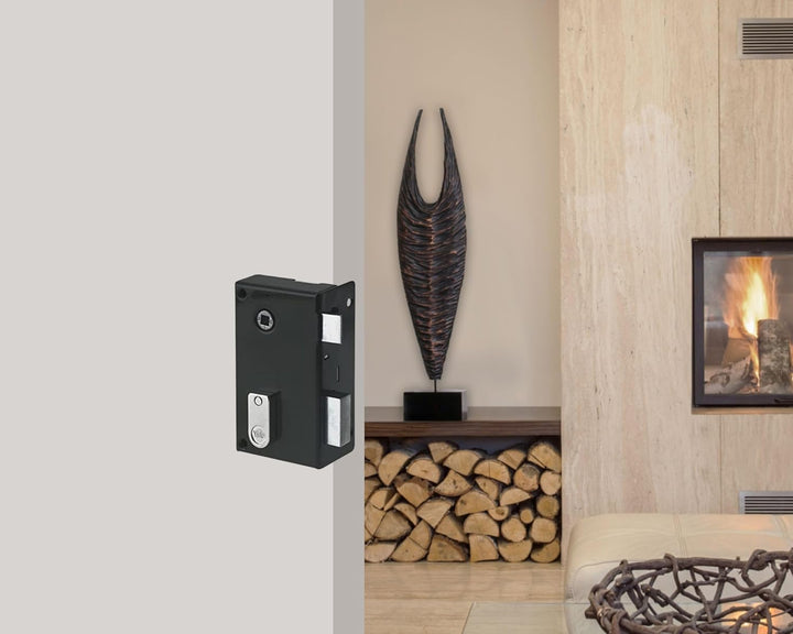 Yale Vertikales Türschloss mit Bolzen – Achse 44 mm, quadratisch 7 mm – Installation Tür rechts – id