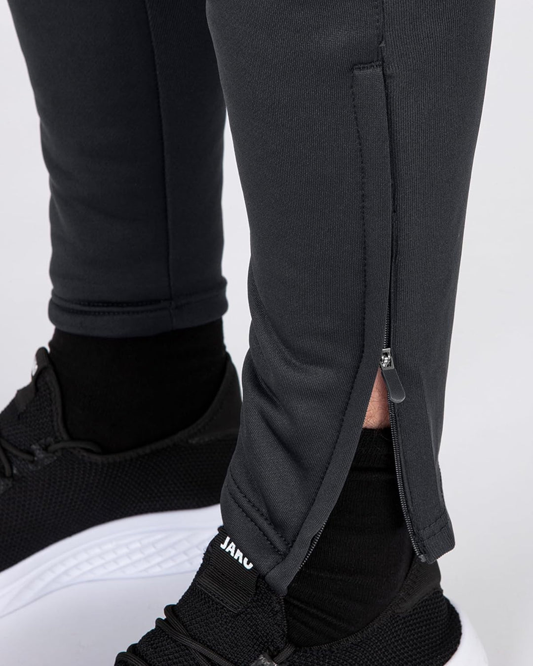 JAKO Herren Trainingshose Active I Sporthose Herren lang mit Elastischem Bund & Seitentaschen I Trai