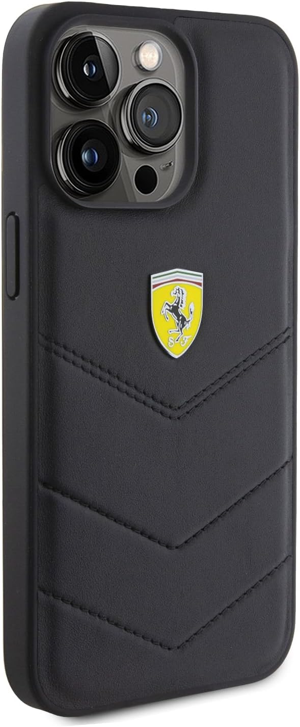 Ferrari FEHCP15XRDUK Hülle für iPhone 15 Pro Max 6.7" Schwarz hardcase Quilted Metal Logo