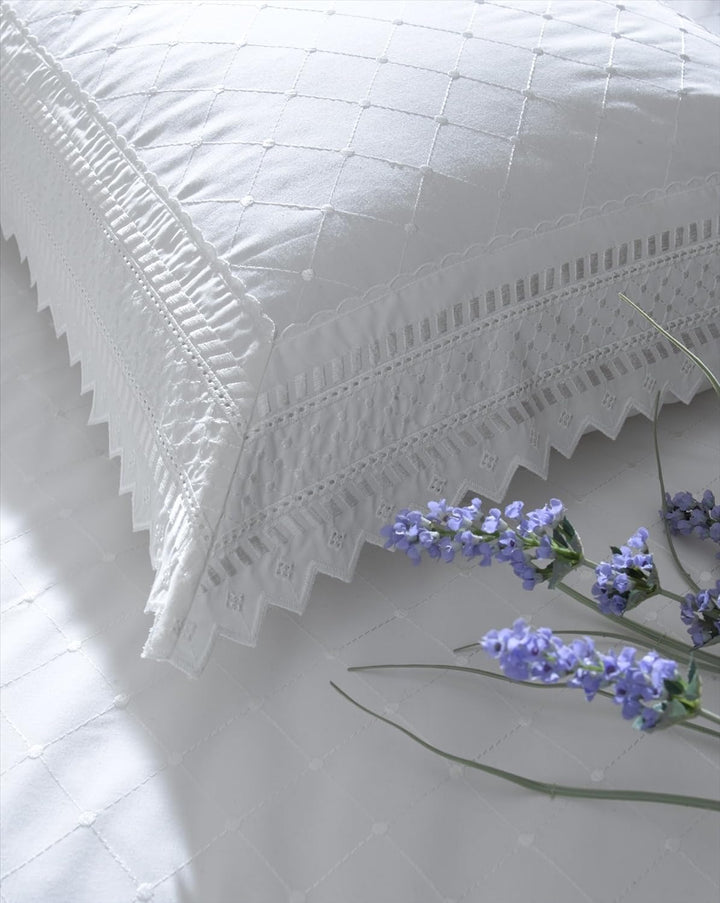 Balmoral Broderie Anglais Percale Duvet Cover and 2 Pillowcases Bedding Bed Set, Cotton, White, Supe