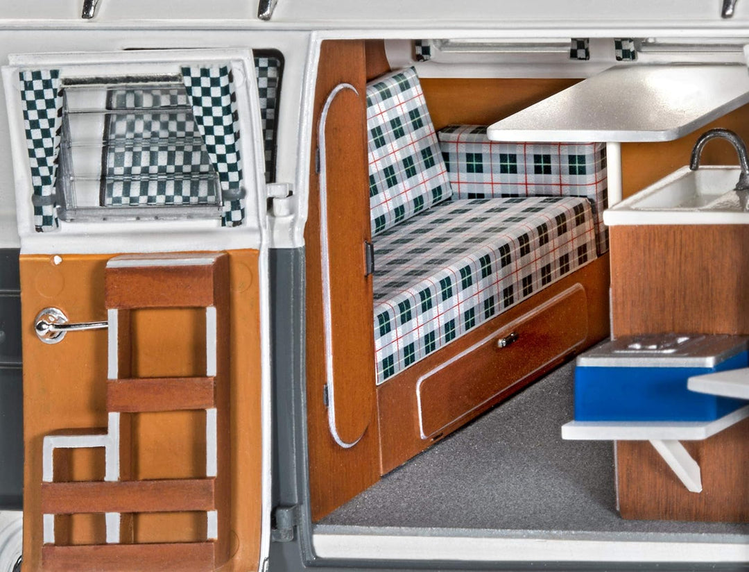 Revell 7674 Volkswagen VW T1 Bulli Camper, Campingbus zum Selberbauen 1:24, 18 cm Zubehör,