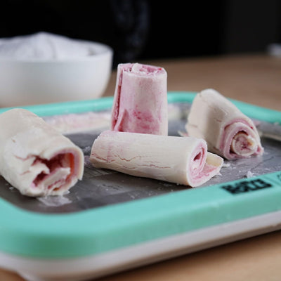 STONELINE by Mr. Ice Cream Rolls ORIGINAL Ice Cream Rolls Maker Eisplatte Rosé 26x21x3,5 cm mit 2 Sp