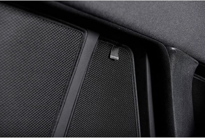 Satz Car Shades (Hintertüren) kompatibel mit Volkswagen Golf VIII 5 türer 2020- (2-teilig)