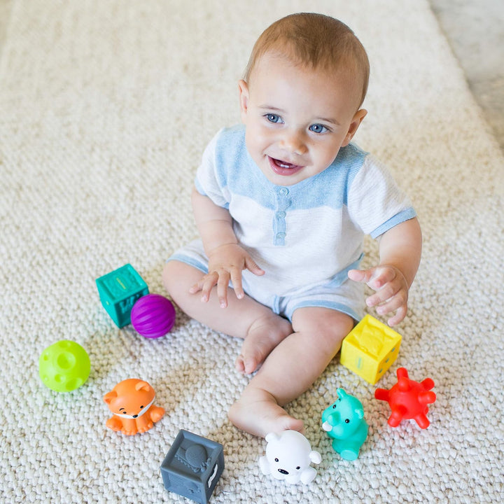 INFANTINO 216289 Sensory Plug und Roll Multiblöcke Kübel mit Texturierter Spielzeuge, Kübel mit