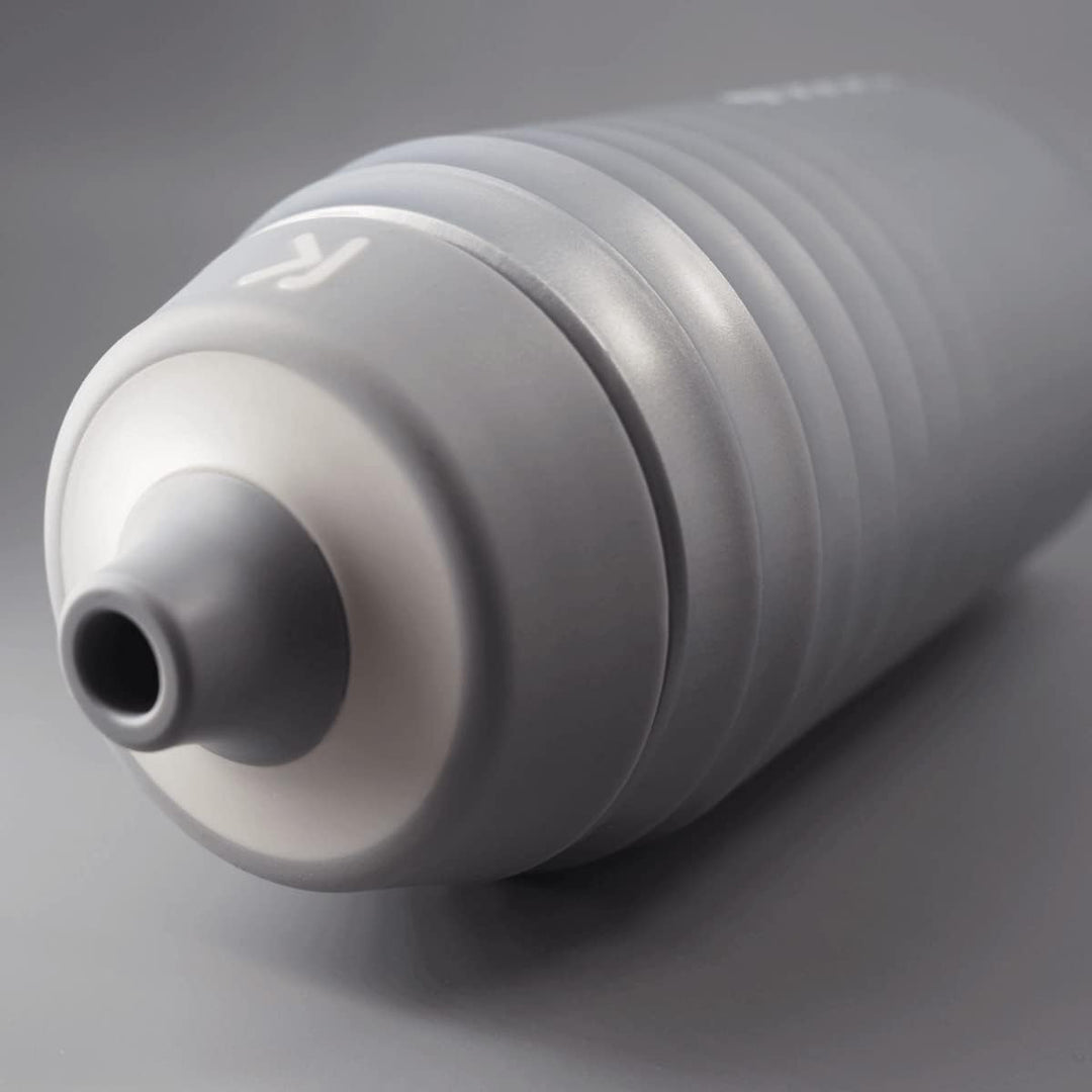 KEEGO | Die Evolution der Sportflasche | Elastisches Titan | Schützt vor Plastik im Wasser | Leicht