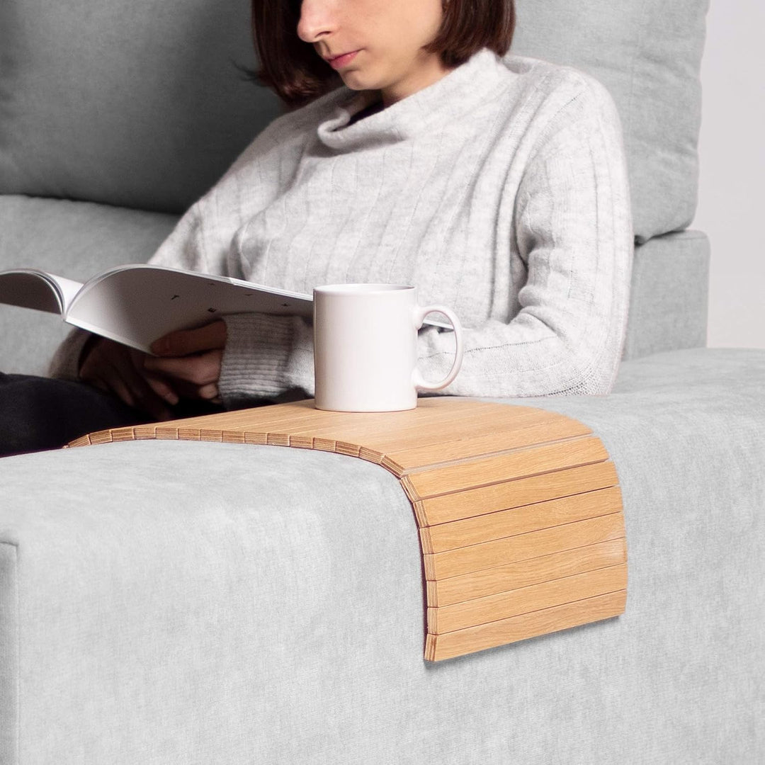 Tablett anpassbar an die Armlehne des Sofas, Sessels oder Sessels, zusammenklappbar, tragbar, bietet
