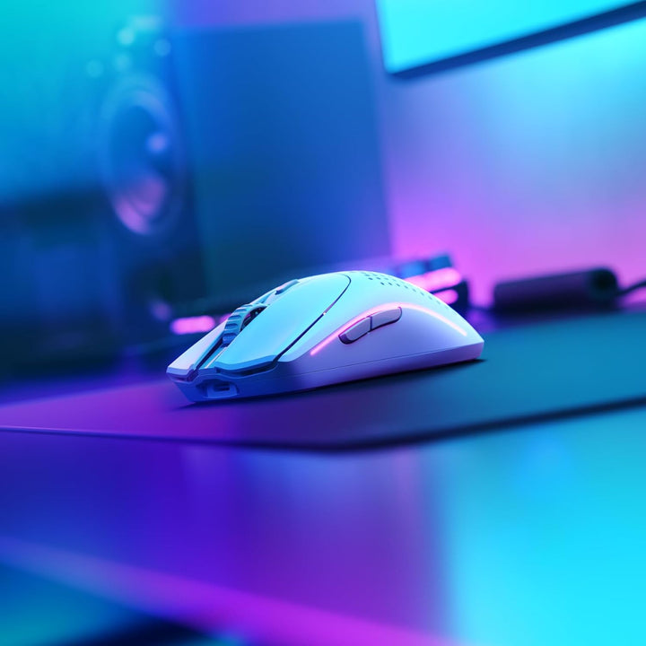 Glorious Gaming Model O 2 Wireless Mouse da Gaming - Wireless 2,4 GHz e Bluetooth ibrido, superlegge
