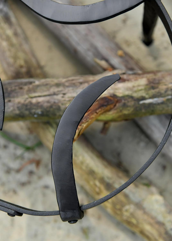 Battle-Merchant Pfannenknecht für Lagerfeuer / Dutch Oven | Handgeschmiedetes Mittelalter Dreibein |