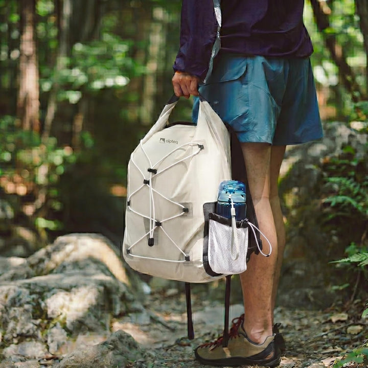 AlpPack 20L Ultraleichter Rucksack – Wasserdichter Rolltop Drybag für Wandern, Trekking, Reisen, Sta
