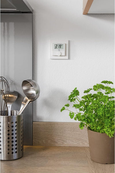 Homematic IP Funk Smart Home Heizungssteuerung Komplettpaket für 4 Heizkörper mit kostenloser Smartp