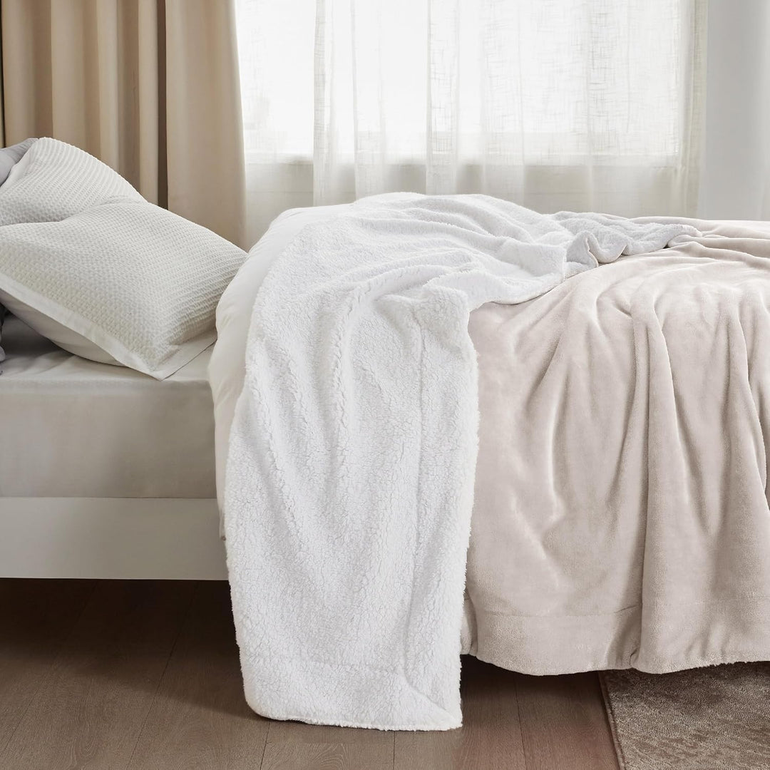 BEDSURE Kuscheldecke Flauschig Beige Sofaüberwurf Decke Sofa Klein als Couchdecke Überwurf und Wohnz
