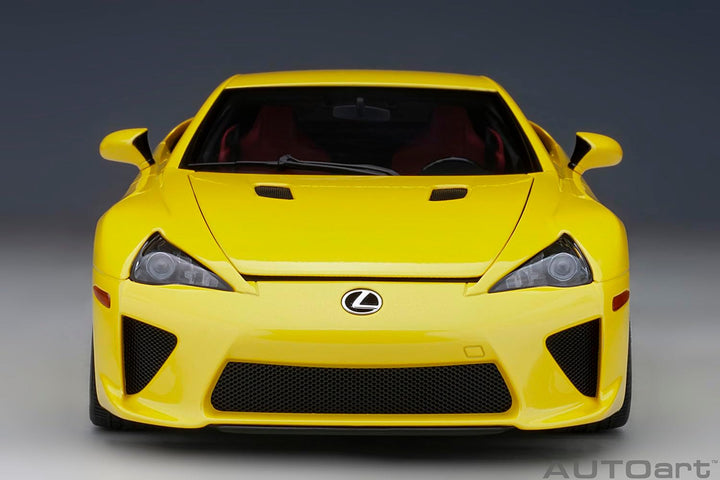 AUTOart - Miniaturauto der Kollektion, 78854, Pearl Yellow