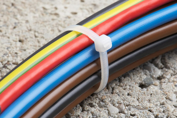 Meister Kabelbinder - Praktisches Set - 100 Stück - weiss - 370 x 4,8 mm - Stabiles Nylon - Formbest