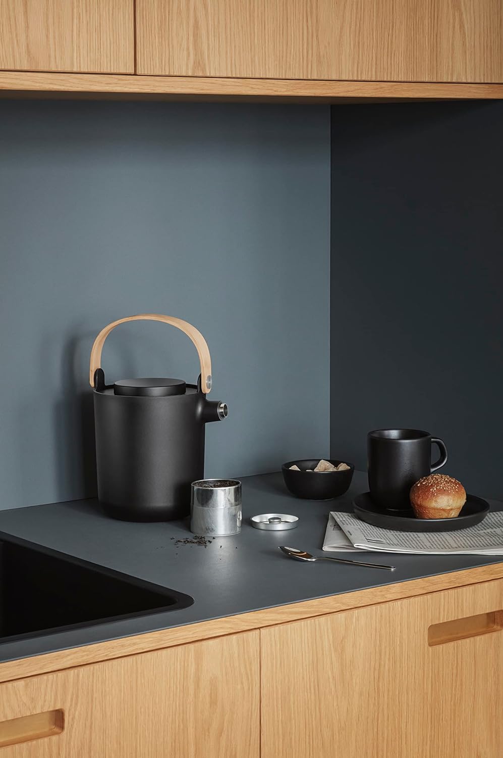 EVA SOLO | Nordic Kitchen Tee-Thermoskanne 1,0 l | Moderne Isolierkanne – für Tee – mit eingebautem