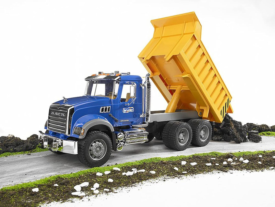 bruder 02815 - Mack Granite LKW mit Kippmulde - 1:16 Lastwagen Laster Transporter Truck Baufahrzeug