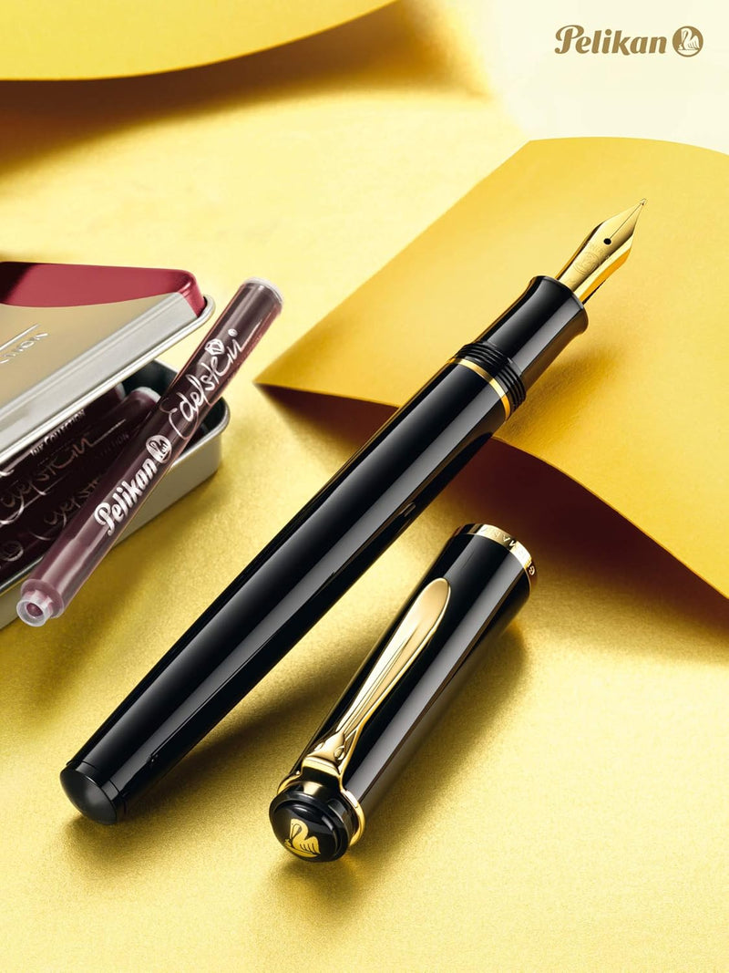 Pelikan Füllhalter Classic 200, Schwarz, Feder B (breit), hochwertiger Kolbenfüller im Geschenk-Etui