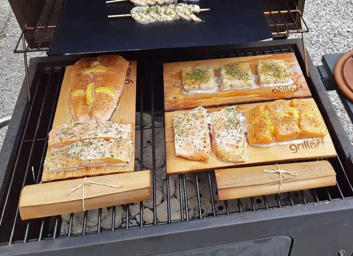 grillart® 2 Pack XL Grillbretter - Zedernholzbrett zum Grillen - Räucherbretter aus Zedernholz herge