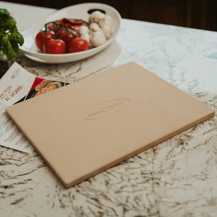 Unicook Rechteckiger Pizzastein 38 x 30.5 cm - Pizza Backstein für Backofen und Grill, Backofenstein