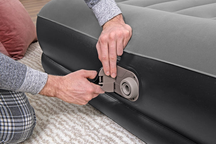 Bestway Tritech™ Luftbett, 203 x 152 x 36 cm, Double, mit integrierter Elektropumpe