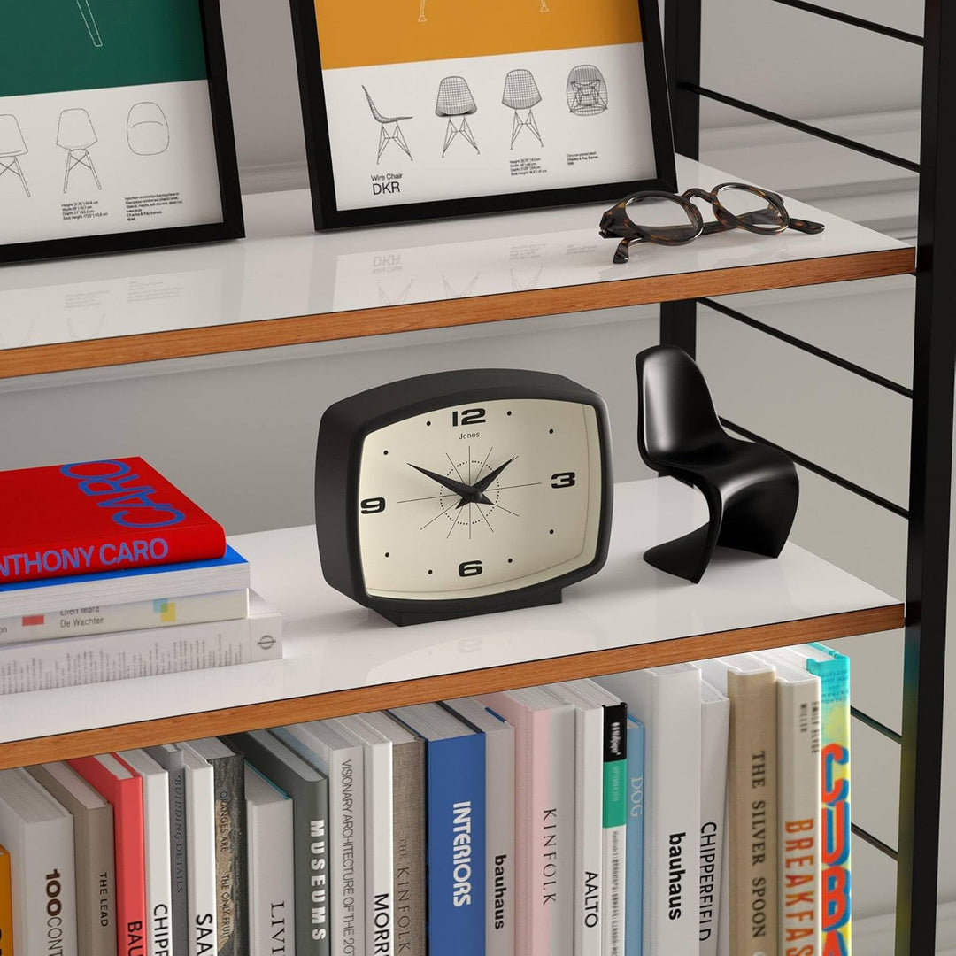 JONES CLOCKS® Schreibtischuhr 'Film' – rechteckiges Retro-Design in Schwarz, Cooler Look für Regal,