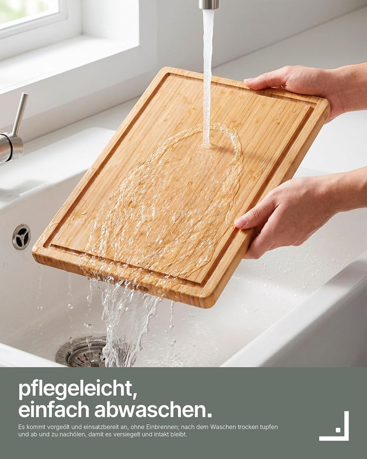 LARHN Bambus Schneidebrett Holz mit Griff & Saftrille - 44,5x30x2 cm | Massiv, vertikal verleimt, pl