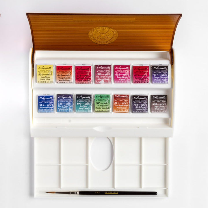Sennelier - Aquarell Reiseset - 14 halbe Naepfchen im Kunststoffkasten 1 Stück (1er Pack) Black/Blue