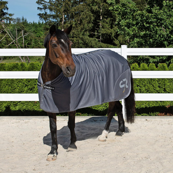 Sunride Abschwitzdecke für Pferde (Boston) aus Softshell mit Fleece - schnelltrocknend, reflektieren