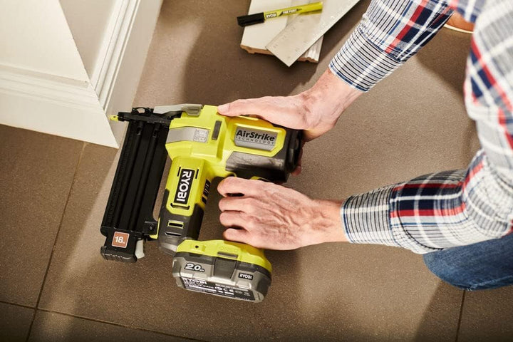 RYOBI 18 V ONE+ Akku-Nagler R18GN18-0 (Nagelstärke 1,2 mm, Nagellänge 15-50 mm, Magazinkapazität 105