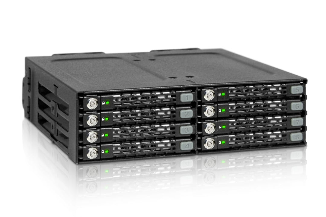 ICY DOCK 8-Bay 2,5 Zoll SATA/SAS SSD/HDD Wechselrahmen in 1x 5,25 Zoll Schacht - Vollmetall mit Schl