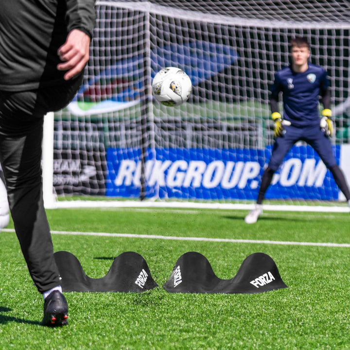 FORZA-Ablenkrampe für Torwarttraining | Robuster Gummiballabweiser – Ideal für Reaktions- und Reflex