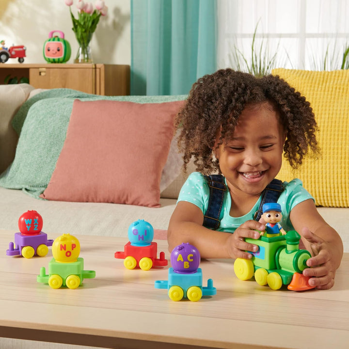 CoComelon CMW0337 - Mitsing-Buchstabenzug mit Musik und exklusiver JJ Spielfigur, offizielle deusche