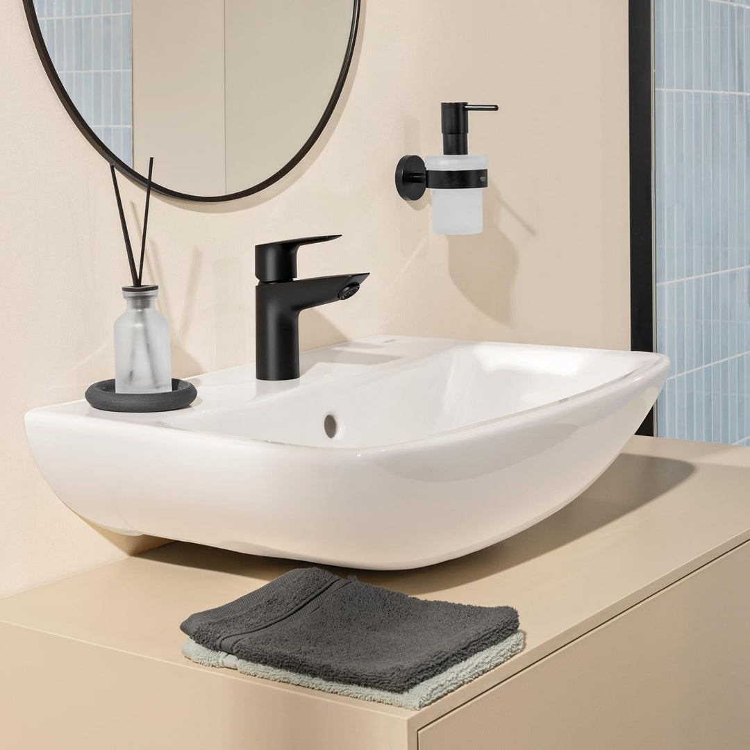 GROHE StartEdge, energiesparende Waschtischarmatur, Kaltwasser in Mittelstellung (Wasserhahn für das