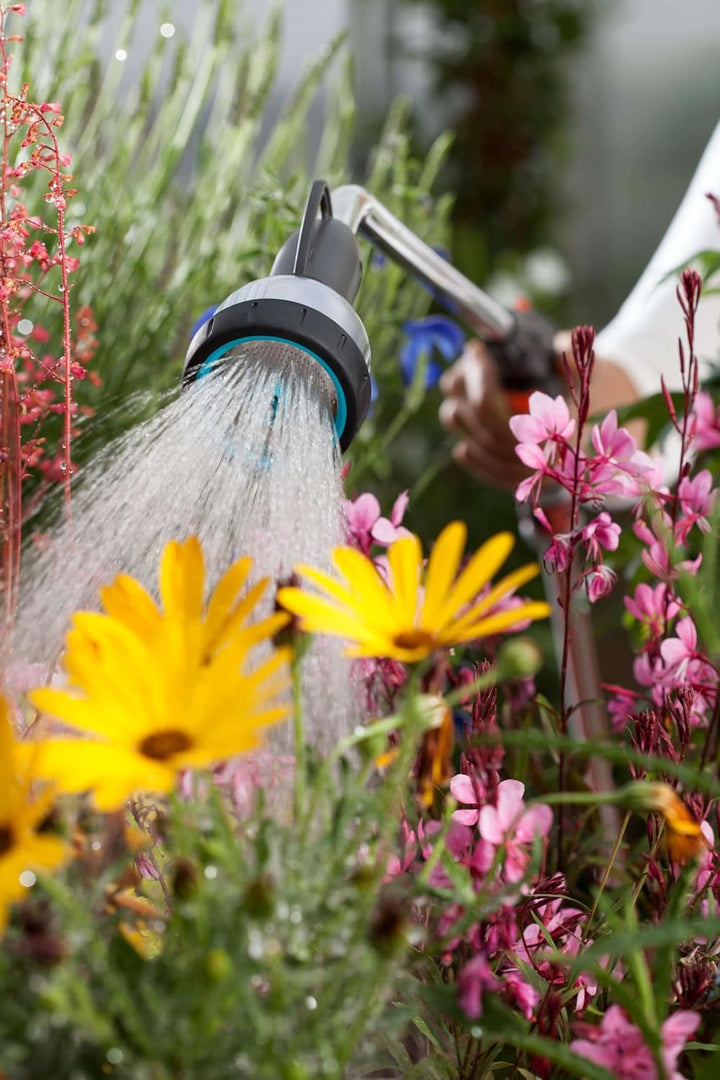Gardena Premium Giessstab: Robuste Gartenbrause zur Bewässerung und Reinigung, 90 cm lang, 3 Strahla