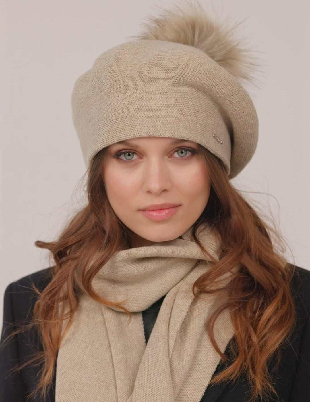 VIVISENCE Damen Baskenmütze Mit Bommel Eleganter Wintermütze Warm Und Gemütlich Kopfbedeckung An Win