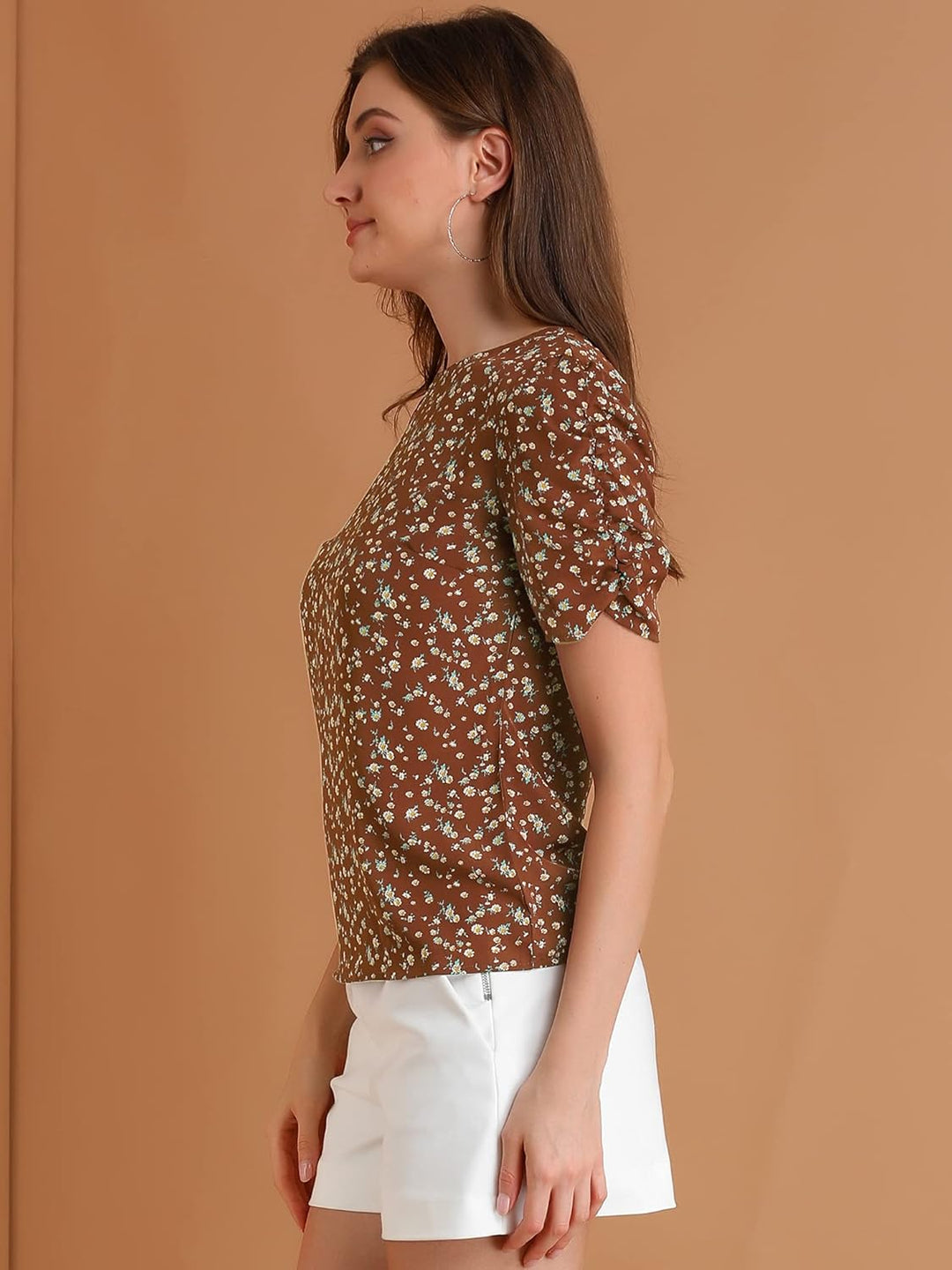 Allegra K Damen Kurzarm Business Shirt Rundhals Floral Blumen Casual Oberteil Bluse M Braun, M Braun