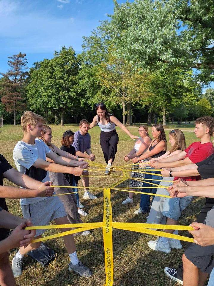 TEAM SLACKLINE - ein Teamspiel für mehr Balance, Vertrauen und Koordination