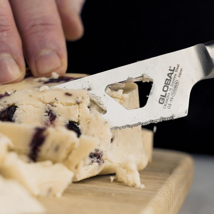 Global Knives GS-95 Käsemesser, gewellt, mit 10,5 cm Klinge, Cromova 18 Edelstahl