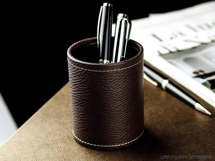 DELMON VARONE - Stifteköcher aus Soft Grain Leder braun - Echtleder Stiftebecher mit PU Innenverklei