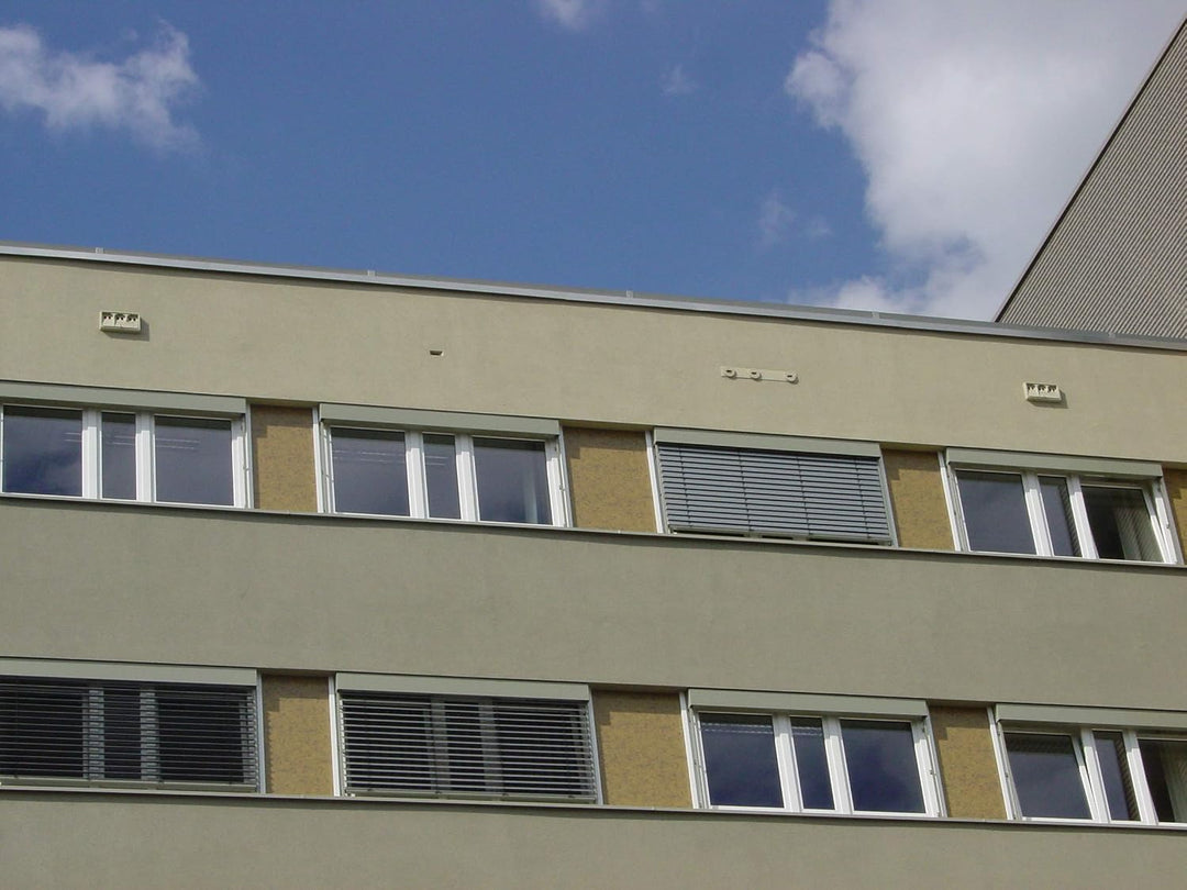 Schwegler Vogelhaus Schwalbennestkasten dreifach, mit DREI Brutkammern aus Grauem Pflanzenfaserbeton