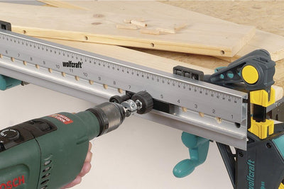 wolfcraft Dübelleiste 4650000 – Präzise Bohrschablone zum Möbelbau von Schränken & Regalen – Für Düb