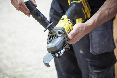 Stanley FatMax 18V Akku-Winkelschleifer SFMCG400B (125 mm Scheiben-ø, für alle Standard-Trenn,- Schl