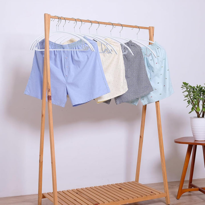 Kleiderbügel 18 Stück, Weiss Kunststoff mit PVC-Beschichtung, Wiederverwendbar, Mit Haken und Rutsch