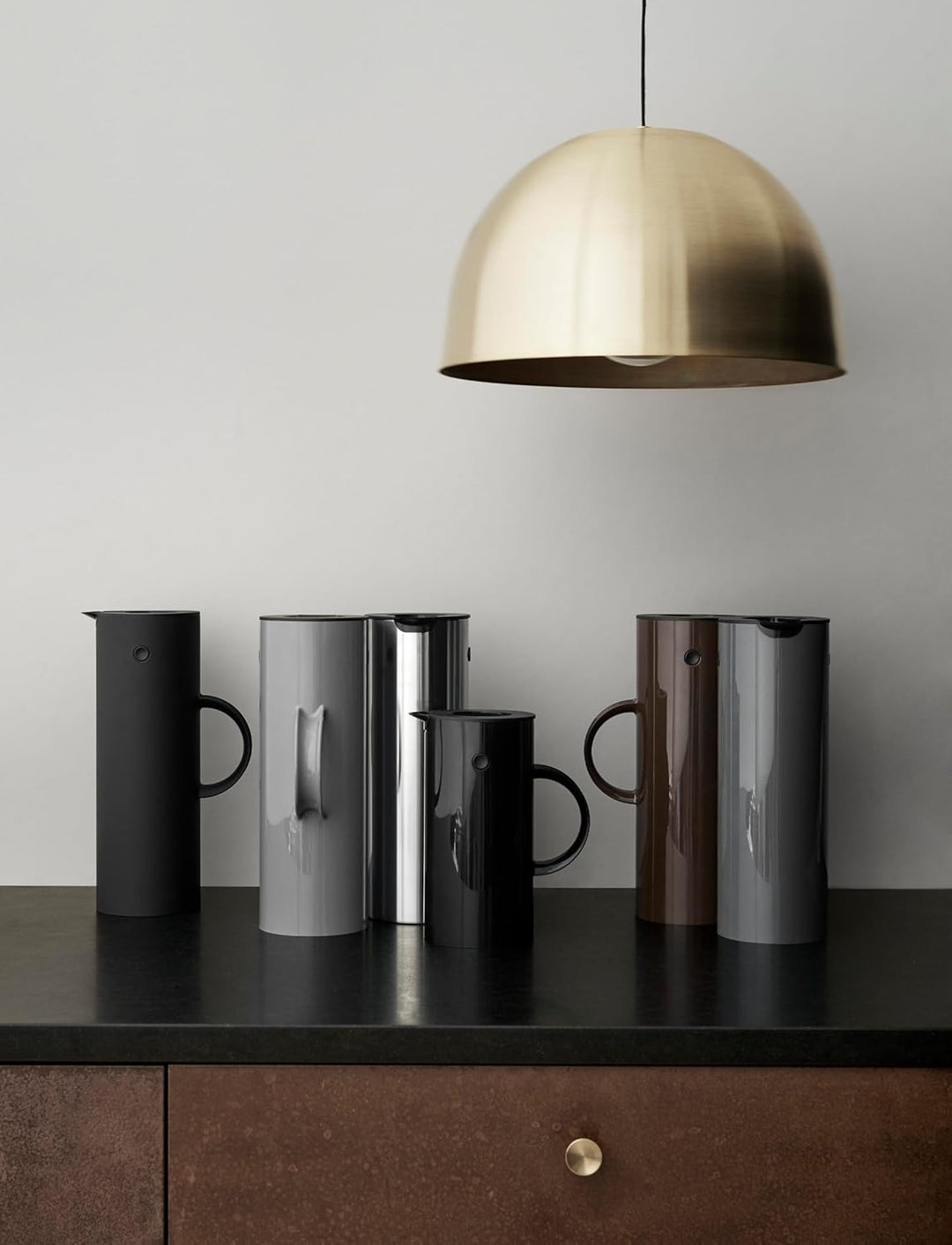 Stelton Isolierkanne EM77 - Doppelwandige Isolierkanne für heisse/kalte Getränke - Tee- & Kaffeekann
