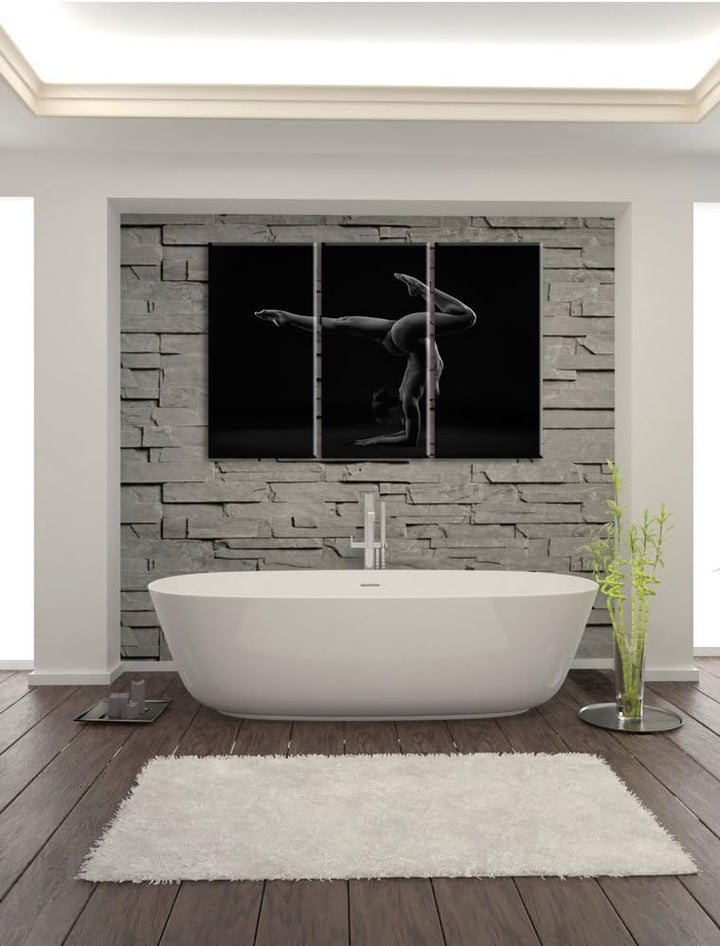 Pixxprint sexy Körper Einer Jungen Frau / 3-Teilig/Gesamtmass 120cm Leinwandbild bespannt auf Holzra