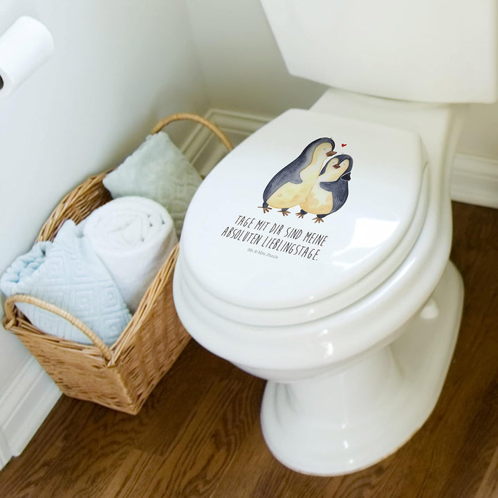 Mr. & Mrs. Panda Motiv WC Sitz Pinguin umarmend - Geschenk, Klobrille, Liebesbeweis, Seevogel, Toile