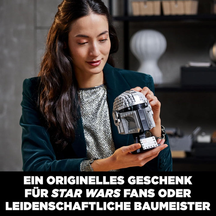 LEGO 75328 Star Wars Der Mandalorianer Helm Bausatz, Display Sammlerstück Deko-Set für Erwachsene, M