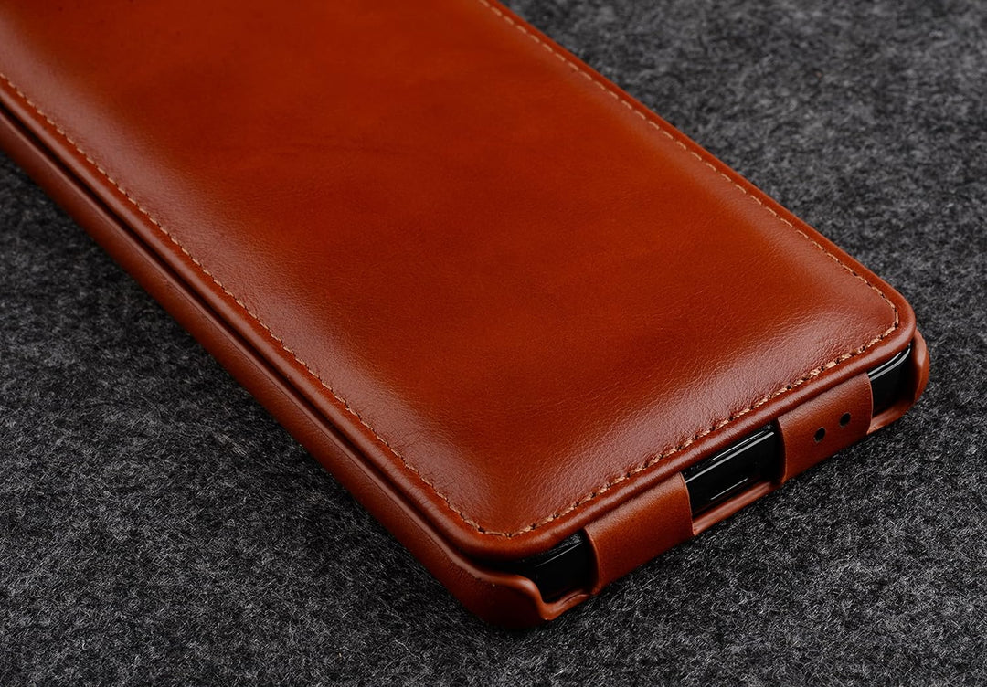 STILGUT UltraSlim kompatibel mit Samsung Galaxy S21 Hülle - Samsung S21 5G Flip Case aus Leder, Klap