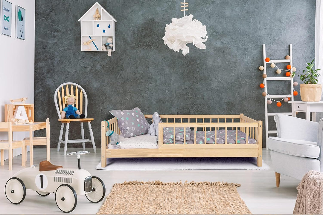 Alije Kinderbett Bett mit Rausfallschutz 90x190cm NINA Lattenrost Bettgestell aus Kiefer Holz für Ha