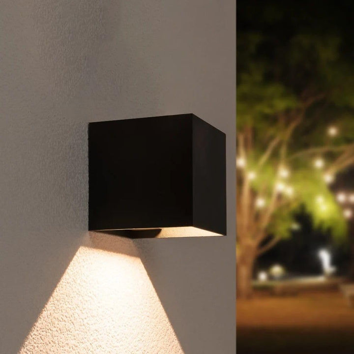 HOFTRONIC - Kansas LED Solar Wandleuchte mit Bewegungsmelder XL (15x15x15cm) - Aussenleuchte 3000K W