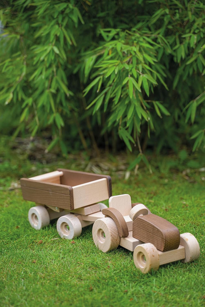 Goki 55915 55915-Spielfigur-Traktor mit Anhänger